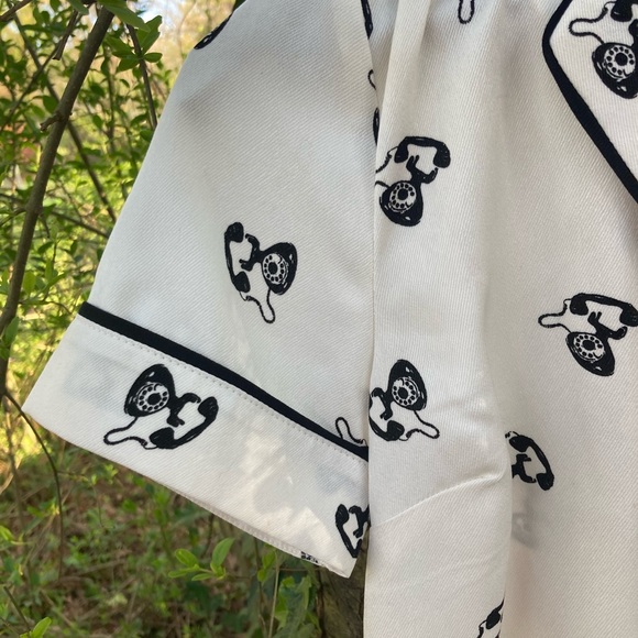 Forever 21 Contemporary CS Button Down Telephone - Picture 2 of 16